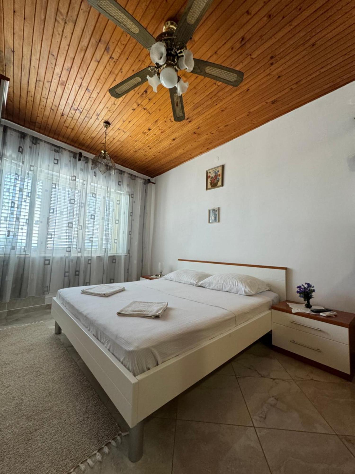 "Azzurra Apartments Molunat Extérieur photo